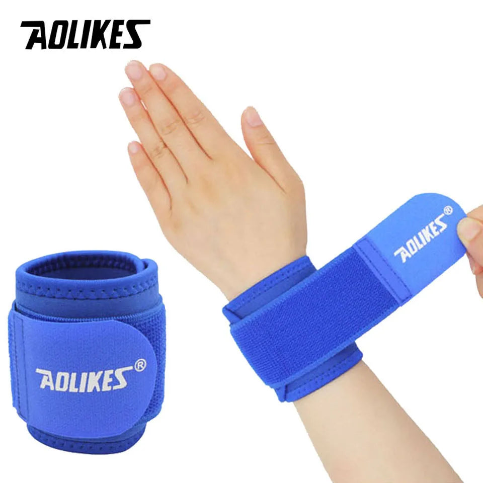 AOLIKES 1PCS Adjustable Wrist Support Brace Brand Wristband Men and Women Gym Wrestle Professional Sports Protection Wrist