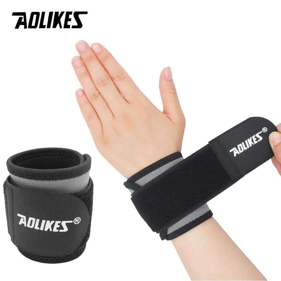 AOLIKES 1PCS Adjustable Wrist Support Brace Brand Wristband Men and Women Gym Wrestle Professional Sports Protection Wrist