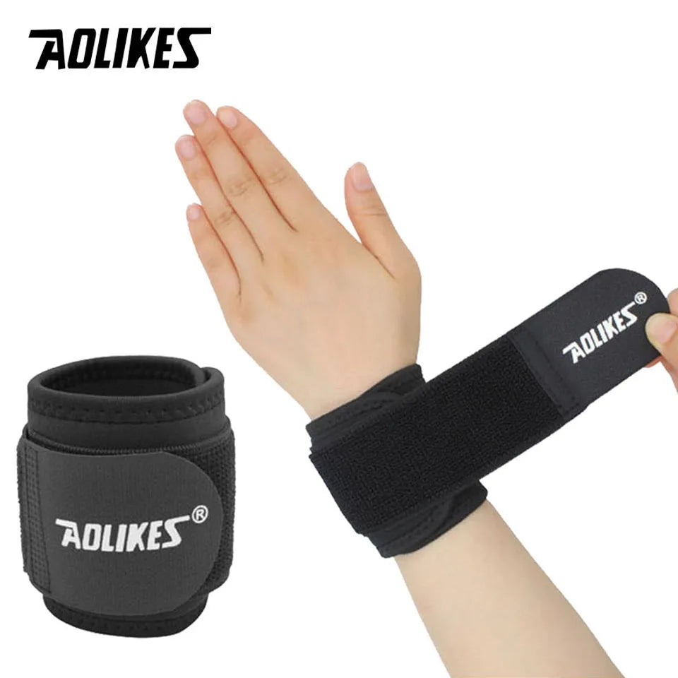 AOLIKES 1PCS Adjustable Wrist Support Brace Brand Wristband Men and Women Gym Wrestle Professional Sports Protection Wrist