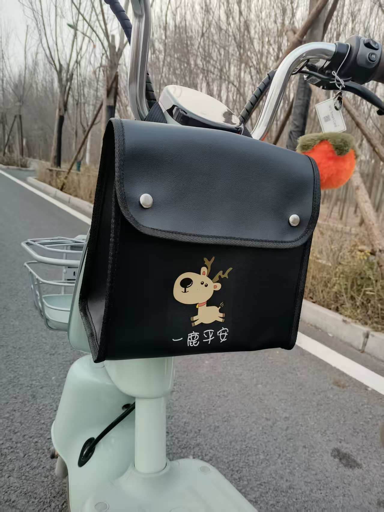 Electric Scooter Hanging Bag for Storing Phone and Charger, Dedicated for Bicycle Riding Phone Charging