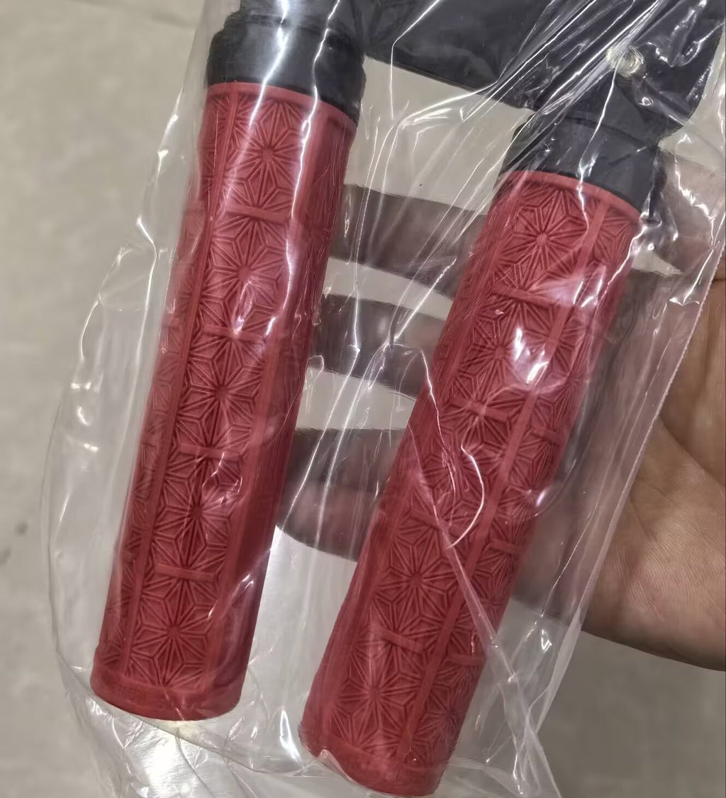 Cross-border wholesale Supacaz chrysanthemum handle set mountain bike silicone handle set off-road single lock shock-absorbing non-slip handle