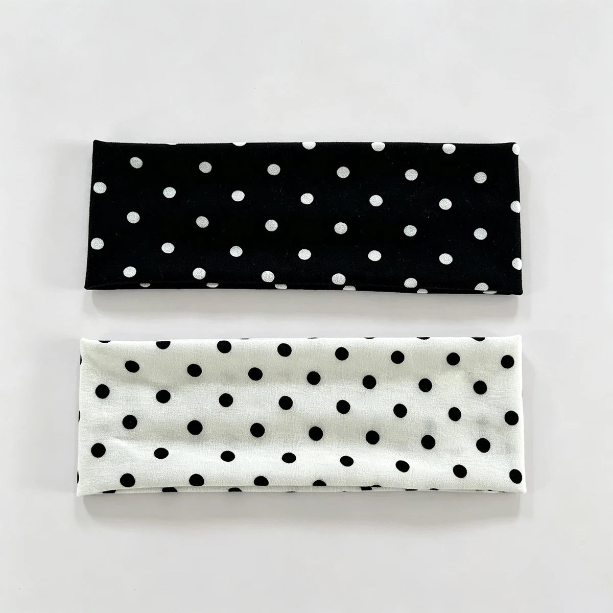 1pc Polka Dot Yoga Elastic Headband – Fashionable Dot-pattern Makeup Headband, Sports & Fitness Sweat-absorbent Hairband