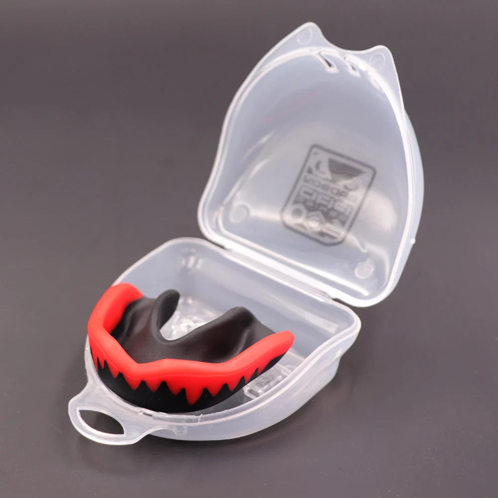 Boxing MMA Wrestling Mouth Guard, Football Rugby Sports Gum Shield, Slim Fit Design for Maximum Teeth Protection and Comfort