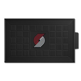 FANMATS 11424 Portland Trail Blazers Heavy Duty Vinyl Medallion Outdoor Door Mat - 19.5in. x 31in.