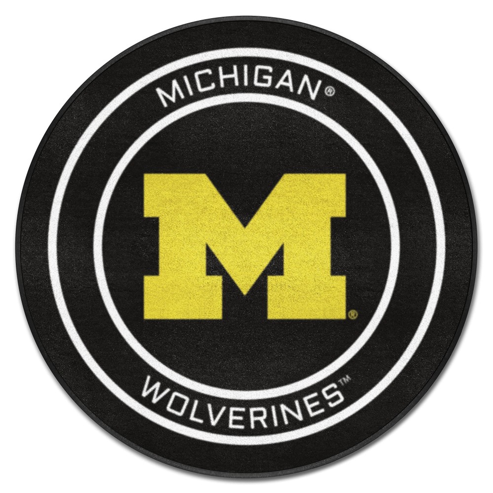 Fanmats 19519 Michigan Wolverines Hockey Puck Shaped Rug - 27In. Diameter Hockey Puck Design Sports Fan Accent Rug