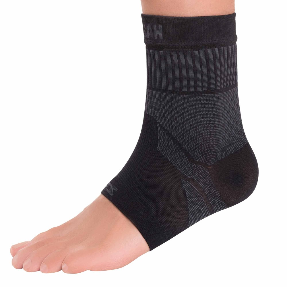 Zensah Ankle Support - Compression Ankle Brace - Great for Running, Soccer, Volleyball, Sports - Ankle Sleeve Helps Sprains, Tendonitis, Pain , Black, Medium