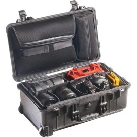 Pelican 1510 Laptop Overnight Case With Padded Dividers (Black)