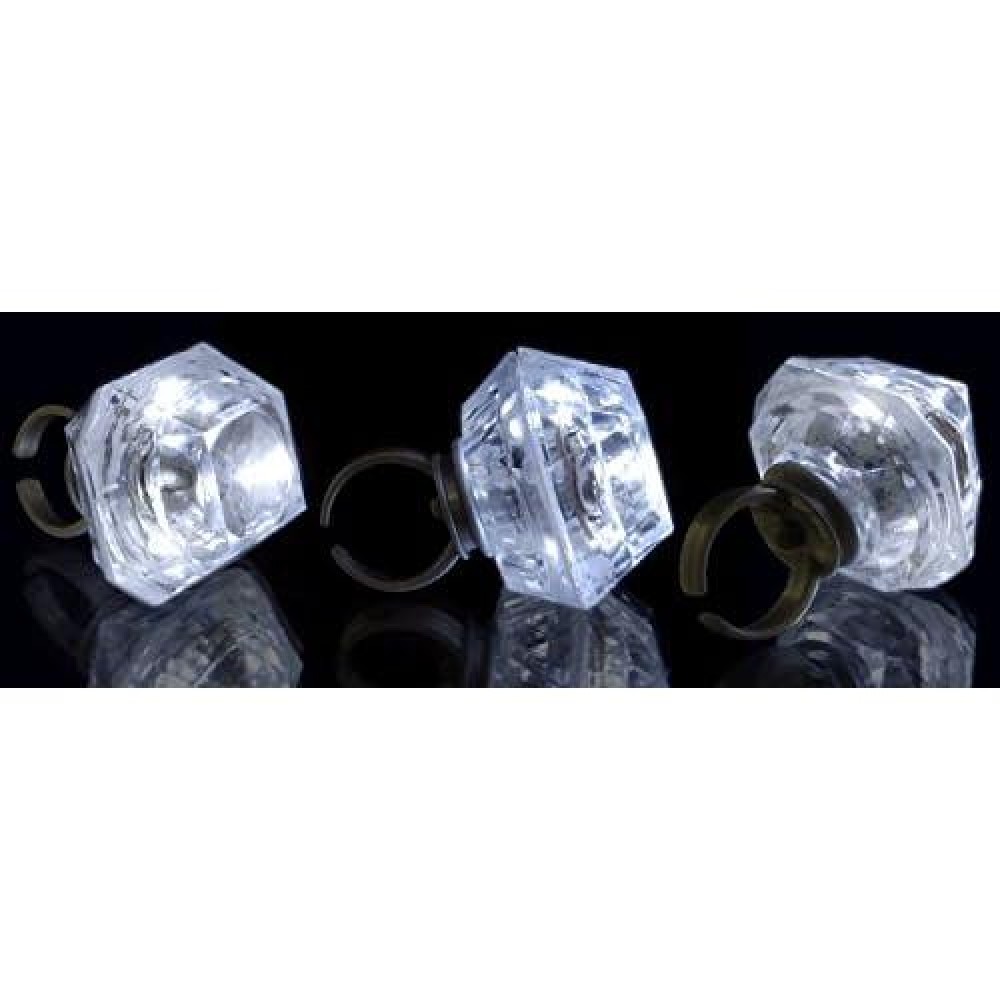 Huge Gem Ring White Diamond by Blinkee